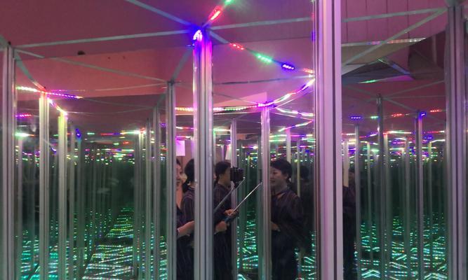 《驻留镜子迷宫攻略》（详解驻留镜子迷宫那一关怎么过）
