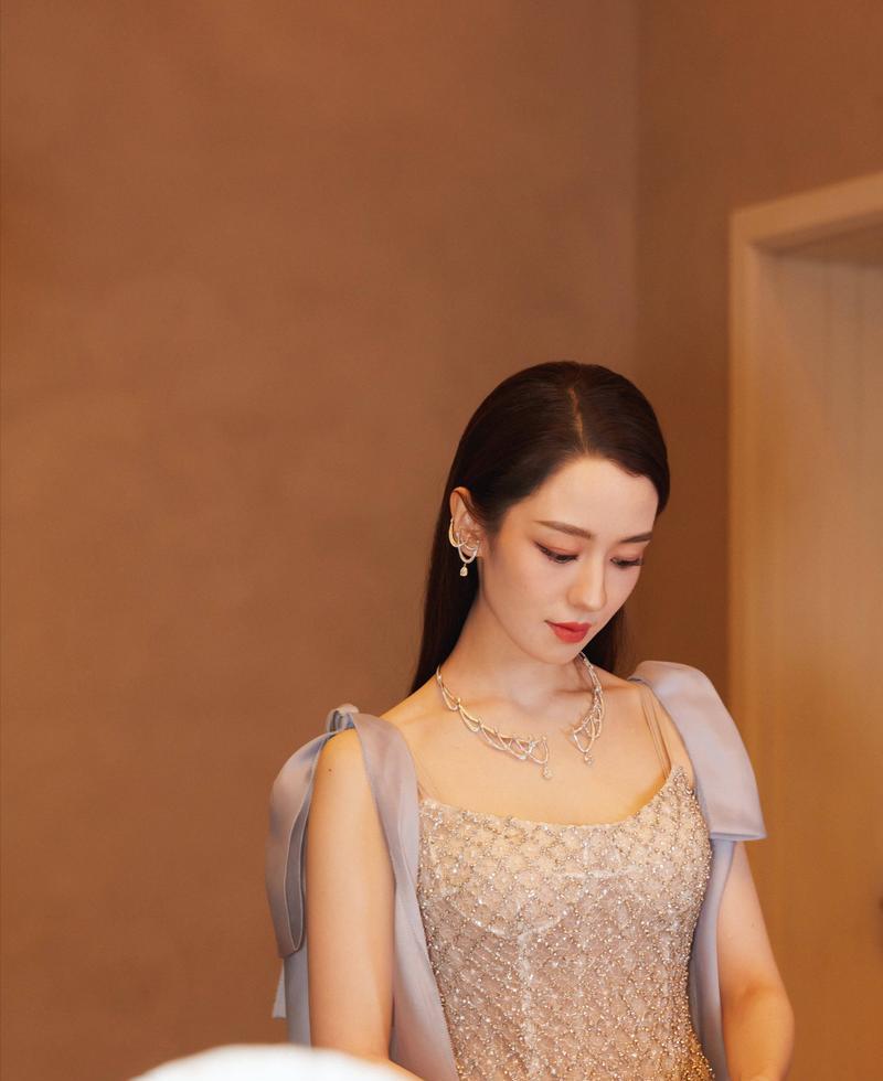 追寻爱丽丝（揭秘爱丽丝奇遇地点）