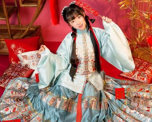 《云梦四时歌》中极品符灵桃瑶技能属性介绍（强力符灵桃瑶在游戏中的技能效果解析）
