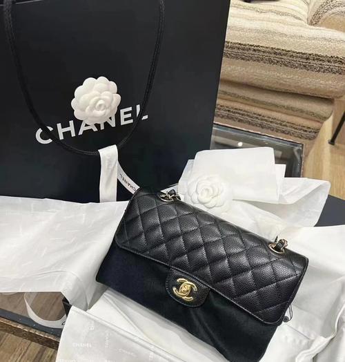 黑金芯片CF小号价格是多少？购买时应注意什么？
